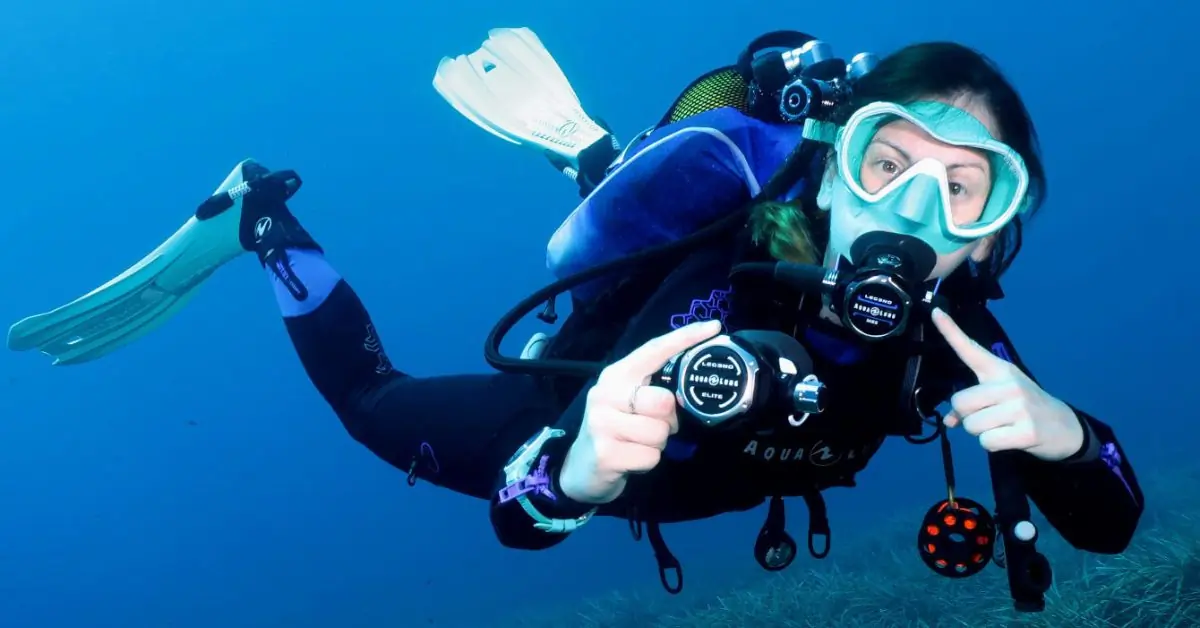 Scuba Diving Gear Buyers Guide 2025