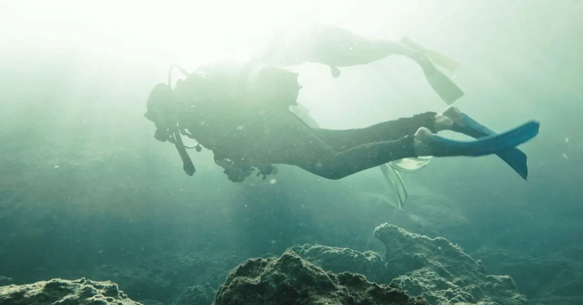 Scuba Diving in Poor Visibility